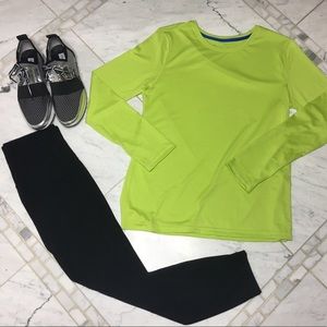 Long Sleeve Green Workout Top 💚